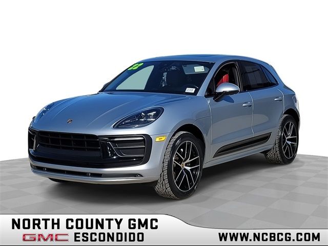 2022 Porsche Macan Base