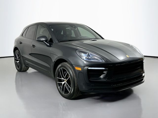 2022 Porsche Macan Base