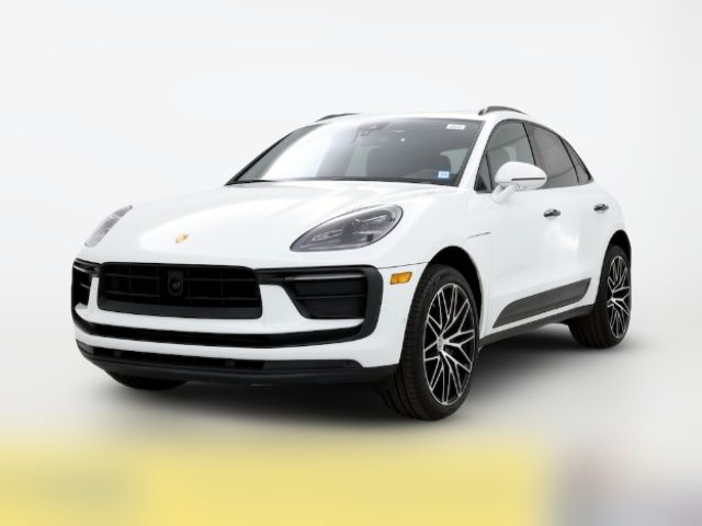 2022 Porsche Macan Base