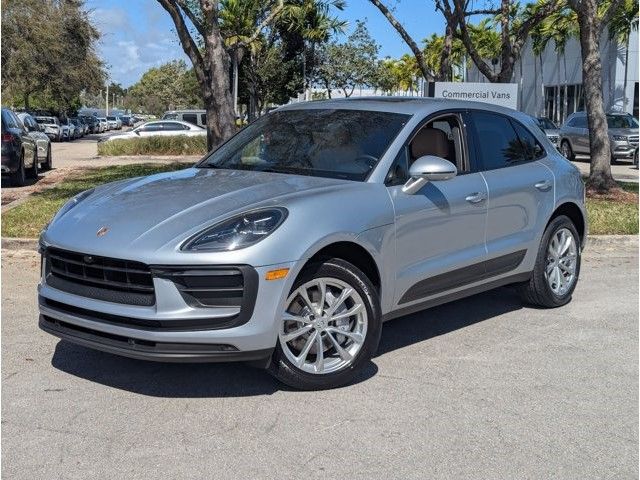 2022 Porsche Macan Base