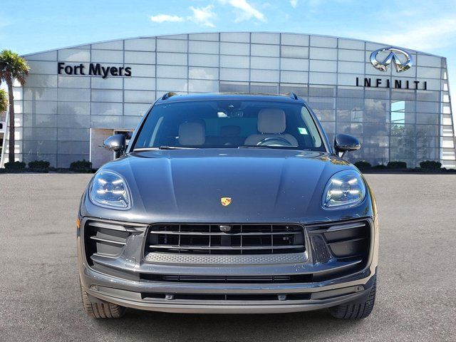 2022 Porsche Macan Base