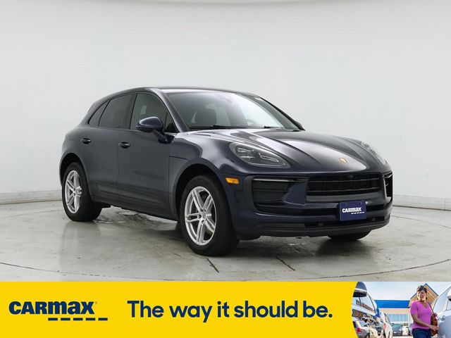 2022 Porsche Macan Base