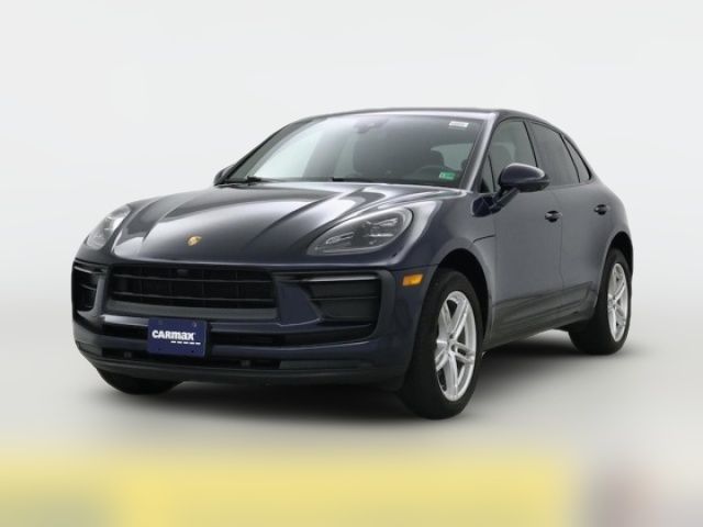 2022 Porsche Macan Base