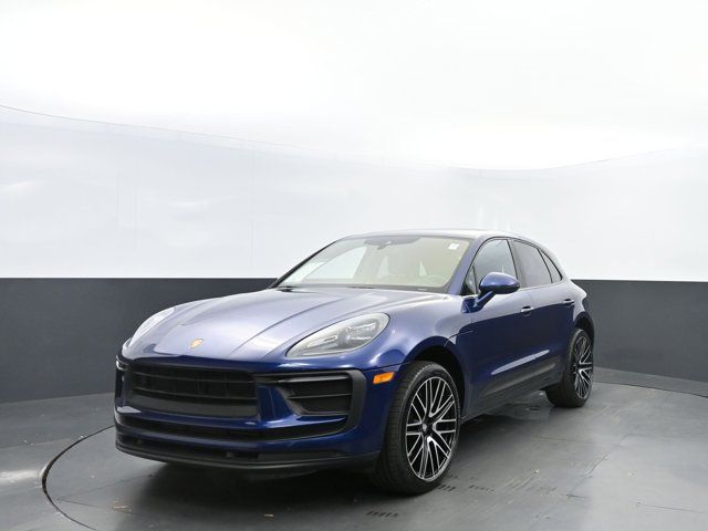 2022 Porsche Macan Base