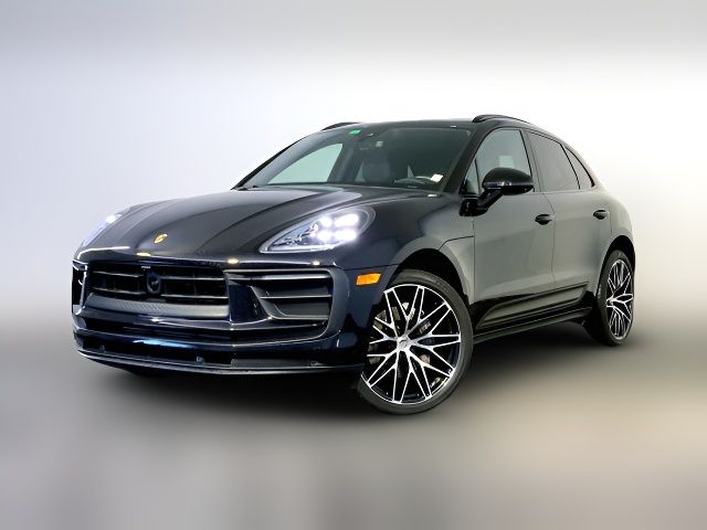 2022 Porsche Macan Base