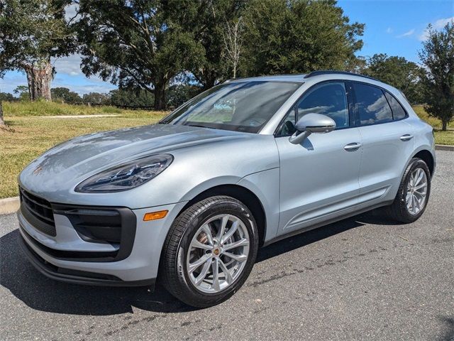 2022 Porsche Macan Base