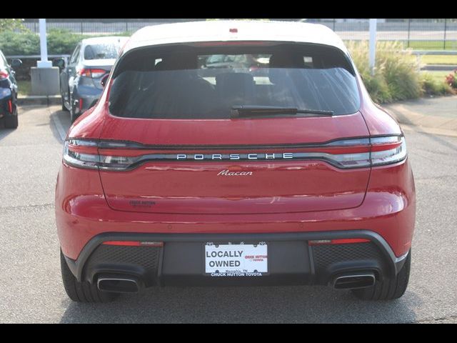 2022 Porsche Macan Base