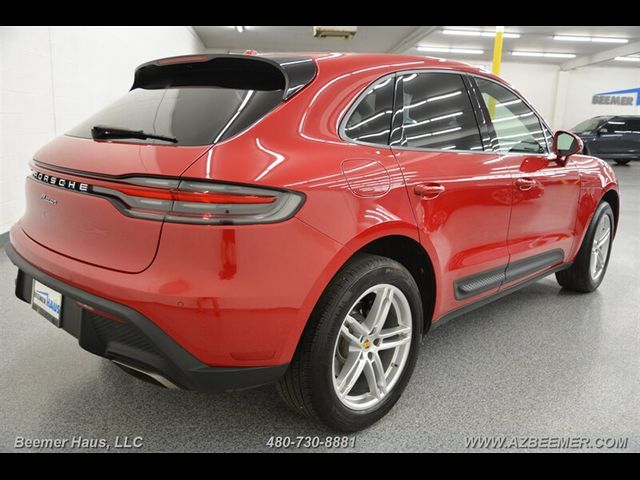 2022 Porsche Macan Base