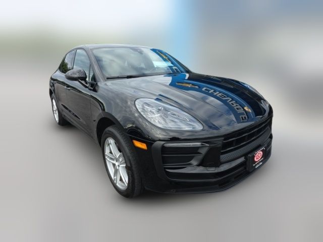 2022 Porsche Macan Base