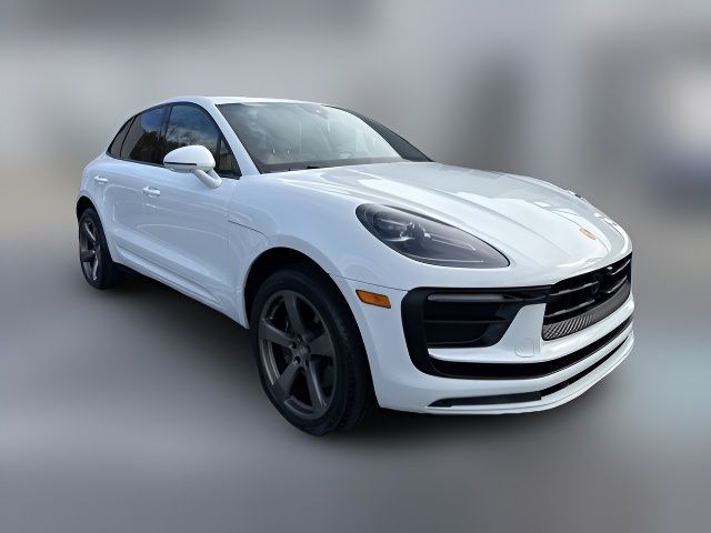 2022 Porsche Macan Base