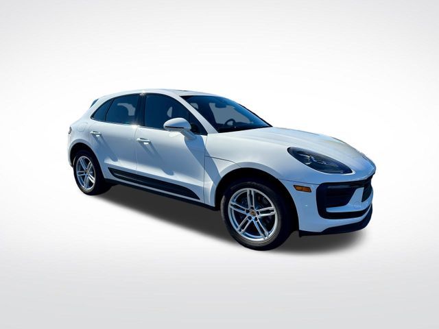 2022 Porsche Macan Base