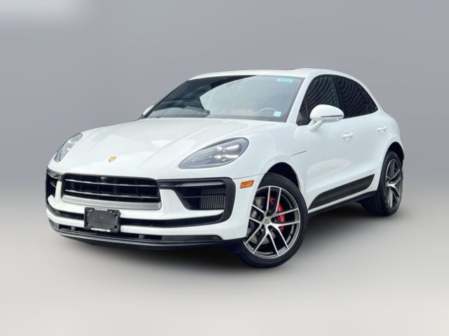 2022 Porsche Macan S