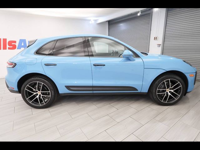2022 Porsche Macan Base