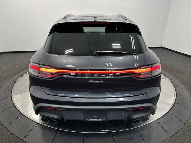 2022 Porsche Macan Base