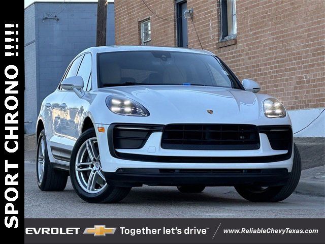 2022 Porsche Macan Base