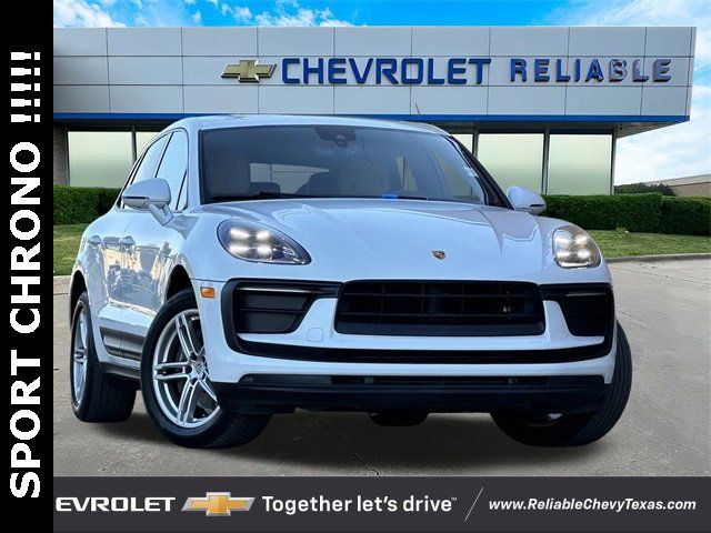 2022 Porsche Macan Base