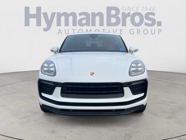 2022 Porsche Macan Base