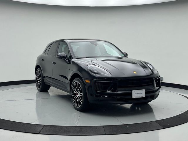 2022 Porsche Macan S