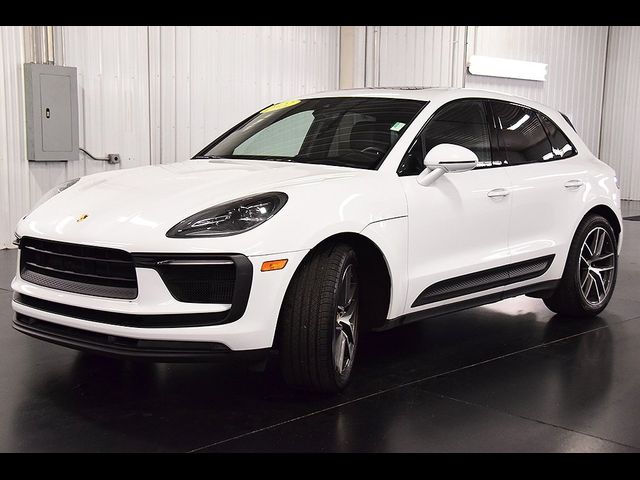 2022 Porsche Macan S