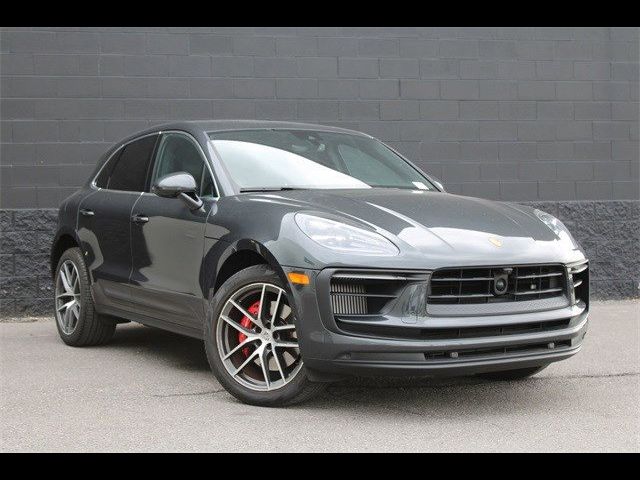 2022 Porsche Macan S