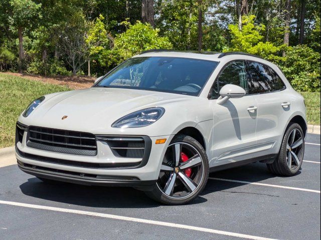 2022 Porsche Macan S