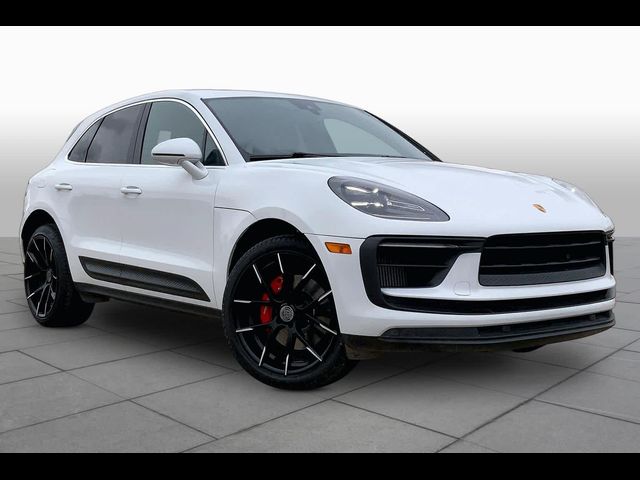 2022 Porsche Macan S