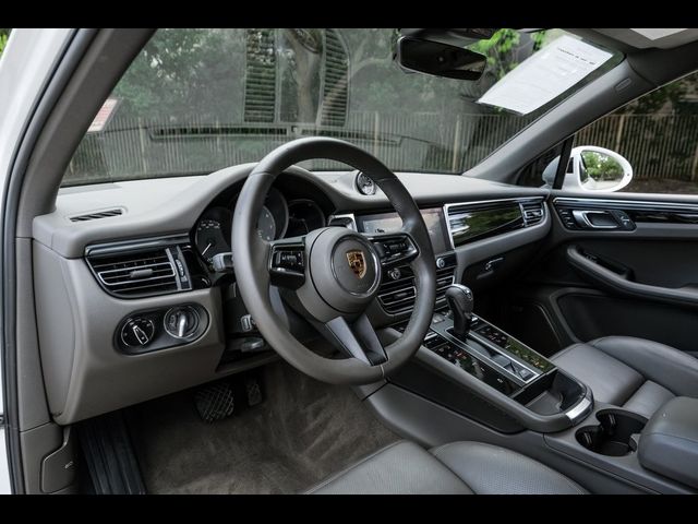 2022 Porsche Macan S