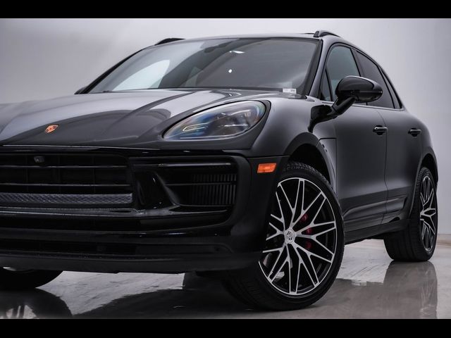 2022 Porsche Macan S