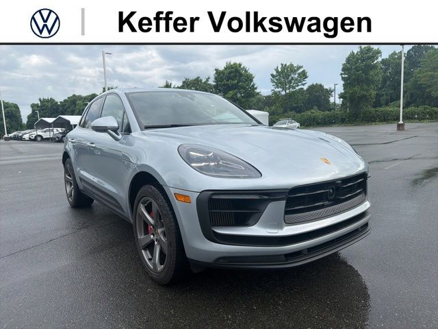 2022 Porsche Macan S