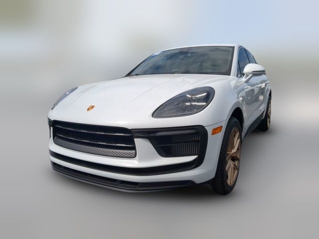 2022 Porsche Macan S