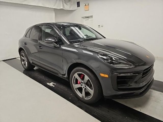 2022 Porsche Macan S