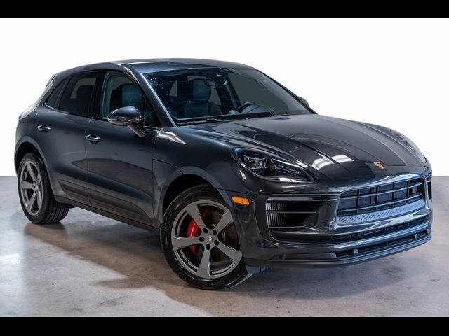 2022 Porsche Macan S