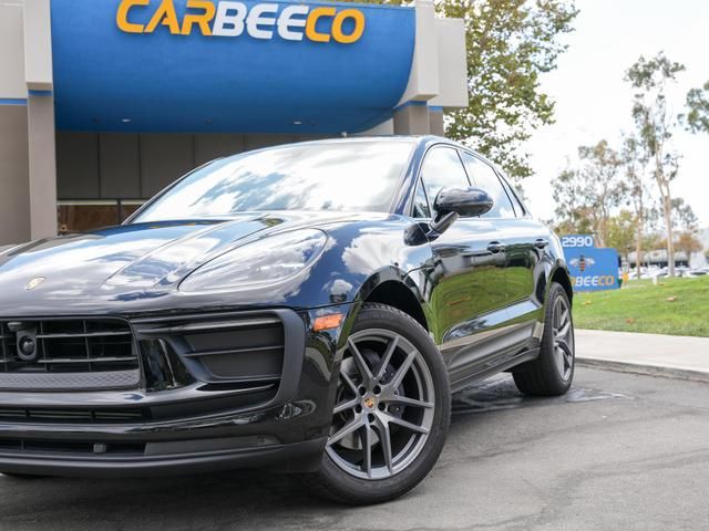 2022 Porsche Macan Base