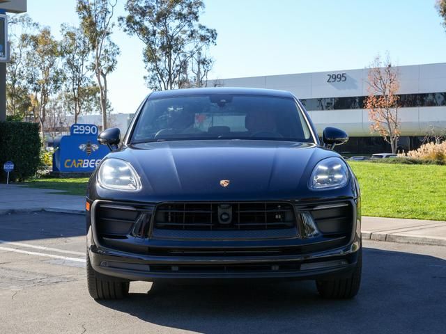 2022 Porsche Macan Base