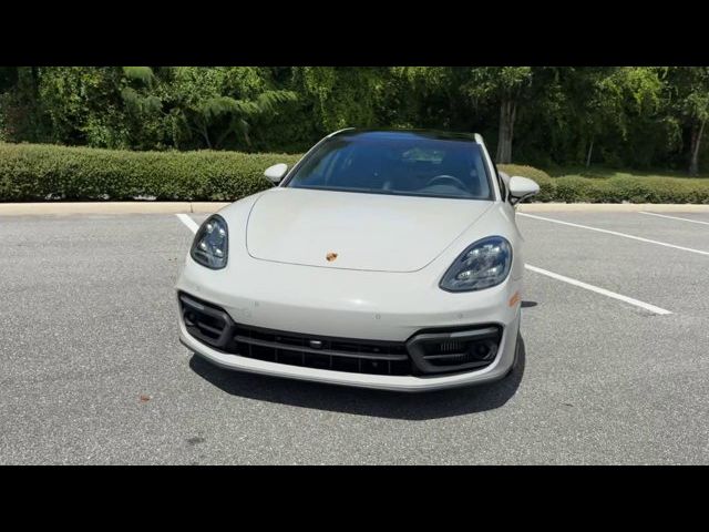 2022 Porsche Panamera 