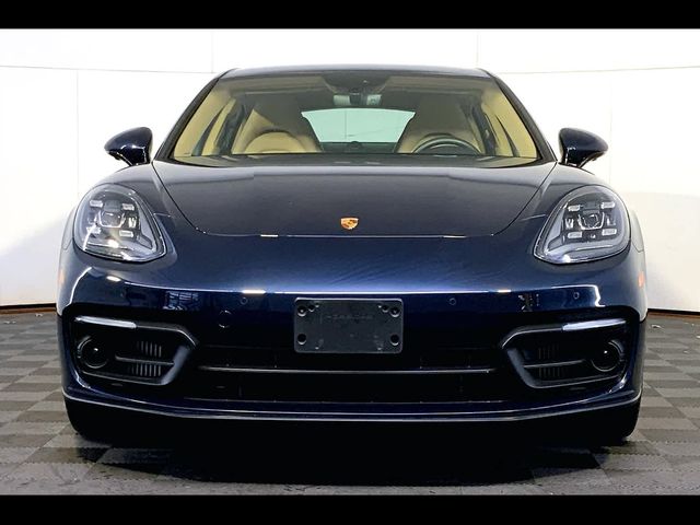 2022 Porsche Panamera 4