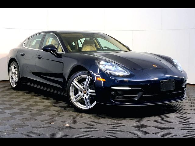 2022 Porsche Panamera 4