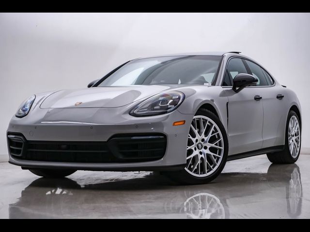 2022 Porsche Panamera 