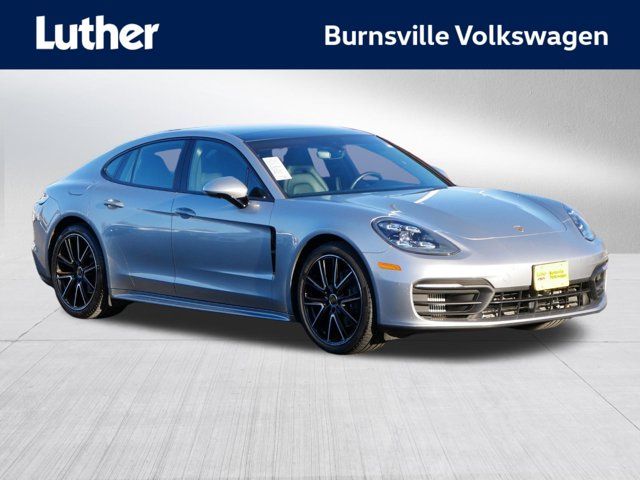 2022 Porsche Panamera 4