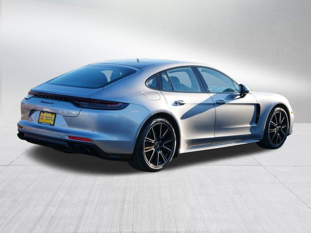 2022 Porsche Panamera 4