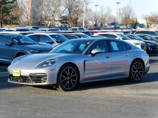 2022 Porsche Panamera 4