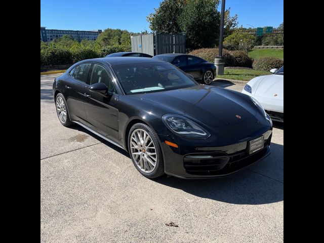 2022 Porsche Panamera 