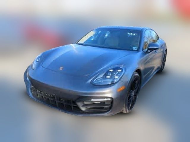 2022 Porsche Panamera 4