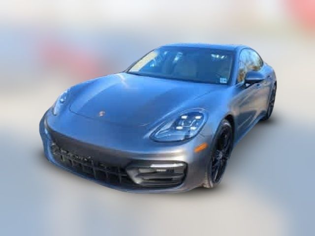 2022 Porsche Panamera 4