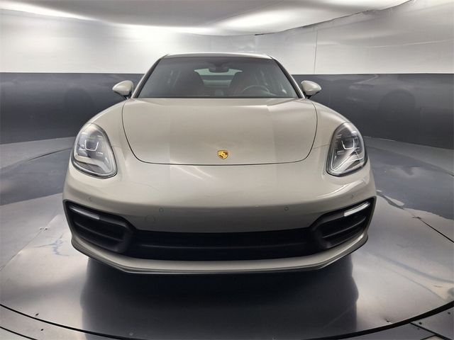 2022 Porsche Panamera 