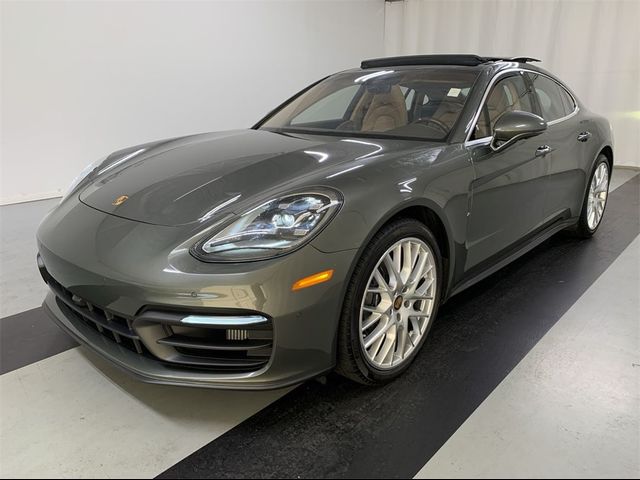 2022 Porsche Panamera 4