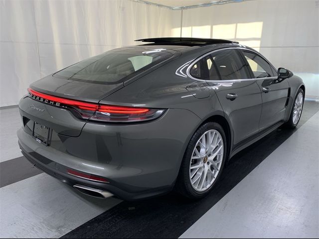 2022 Porsche Panamera 4