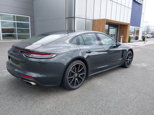 2022 Porsche Panamera 4