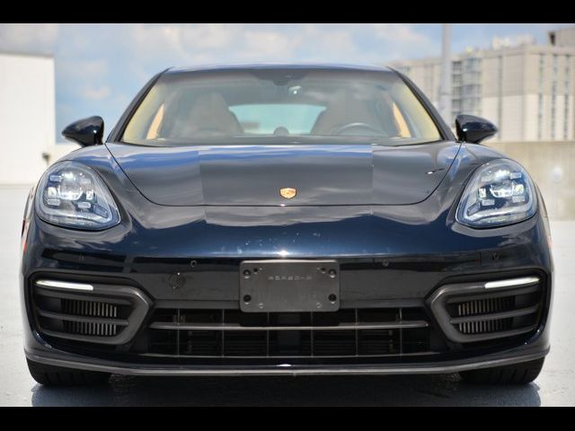 2022 Porsche Panamera 4