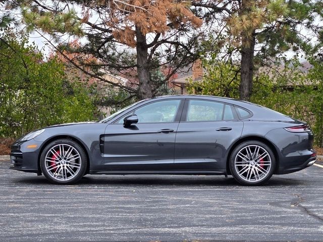 2022 Porsche Panamera 4S